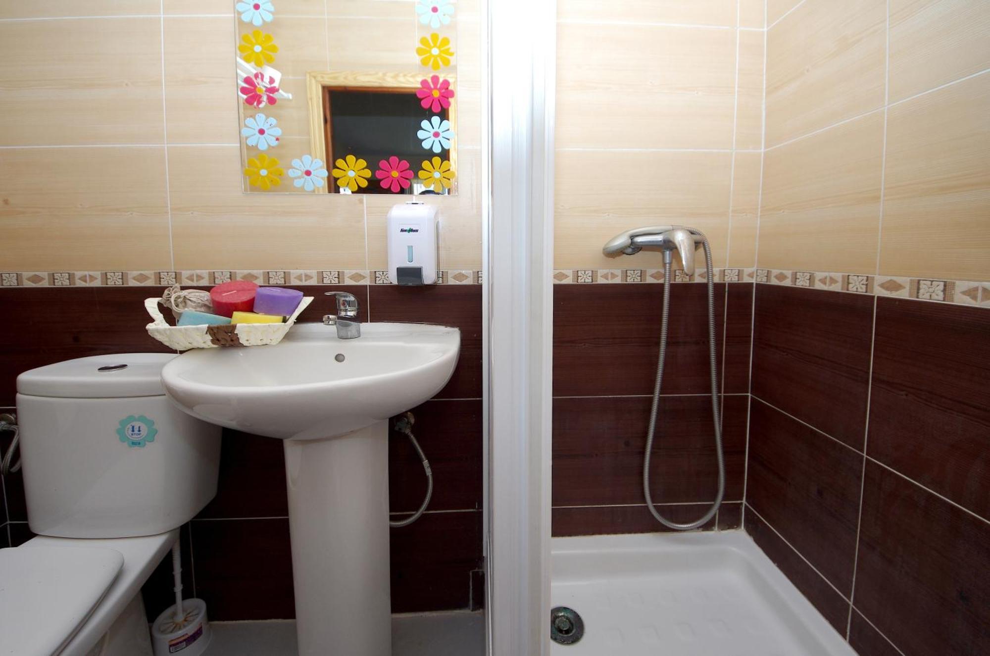 Habitación Cuádruple con baño